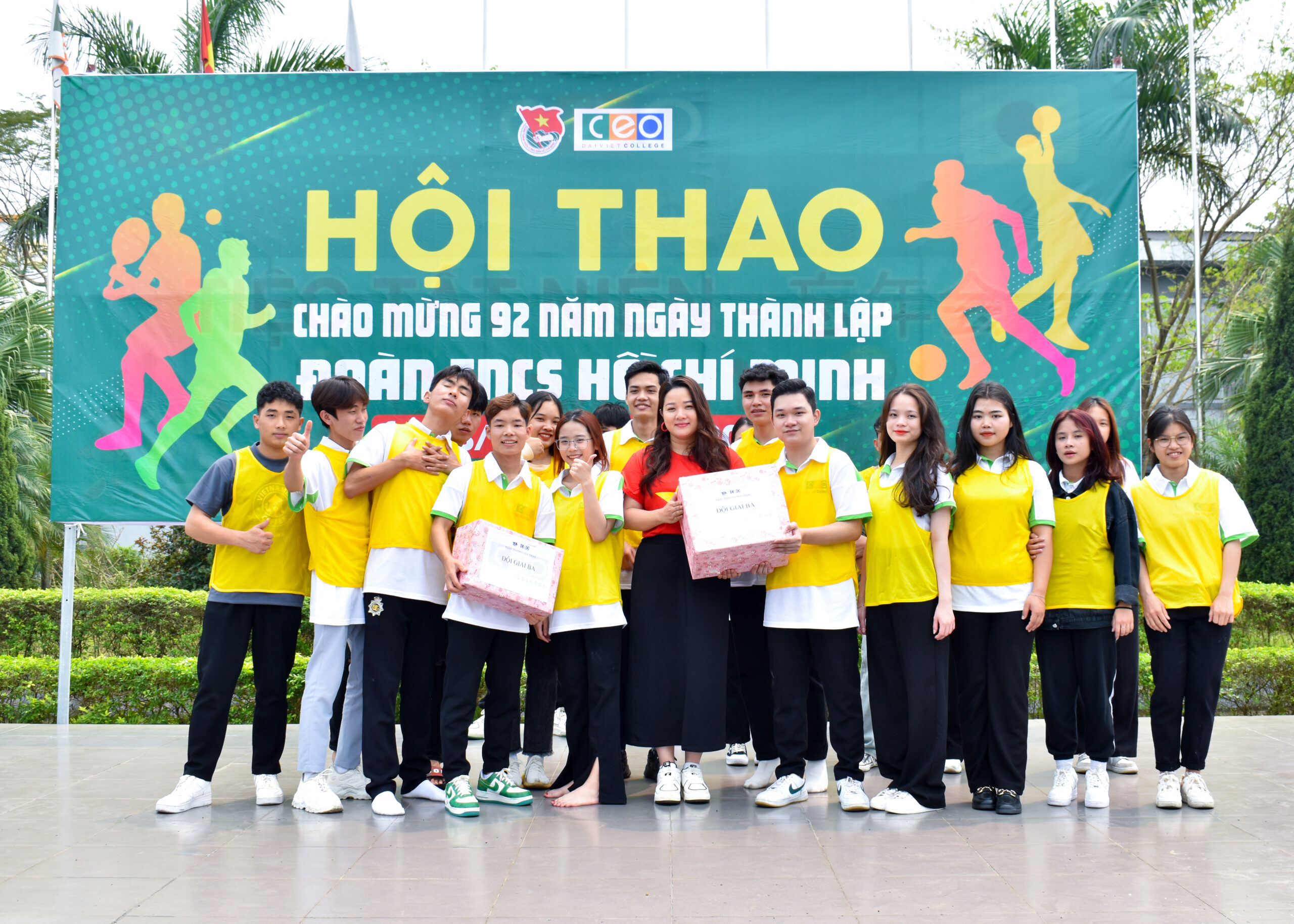 Khoảnh khắc đáng nhớ của Thầy và Trò trường Cao đẳng Công Thương Quốc Tế tại Hội thao 2023