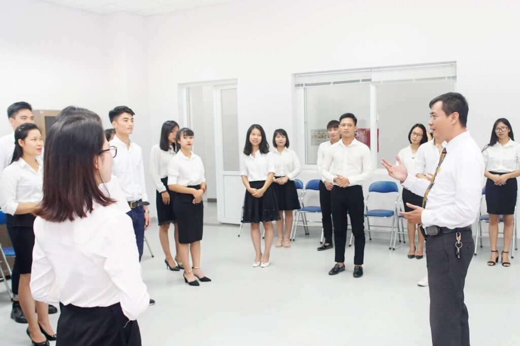 Sinh viên Cao đẳng Công thương Quốc tế được đào tạo đầy đủ kỹ năng mềm để tự tin trong công việc và cuộc sống. Sinh viên Cao đẳng Công thương Quốc tế được đào tạo đầy đủ kỹ năng mềm để tự tin trong công việc và cuộc sống.