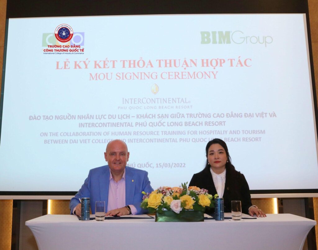 Cao đẳng Công thương Quốc tế ký kết hợp tác cùng nhiều khu nghỉ dưỡng, khách sạn 5 sao trong đào tạo và cung ứng nguồn nhân lực. Cao đẳng Công thương Quốc tế ký kết hợp tác cùng nhiều khu nghỉ dưỡng, khách sạn 5 sao trong đào tạo và cung ứng nguồn nhân lực.
