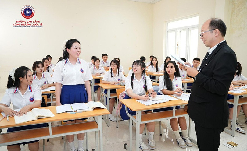 Học tập cùng với các chuyên gia Nhật Bản Học tập cùng với các chuyên gia Nhật Bản