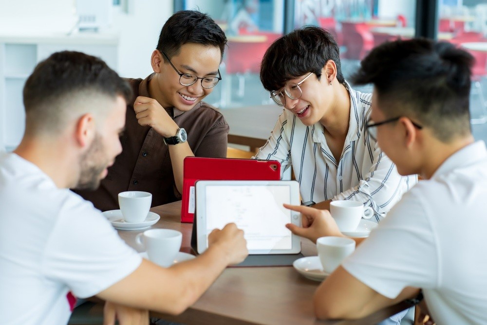 Bạn cần có đam mê với kinh doanh và khả năng giao tiếp tốt