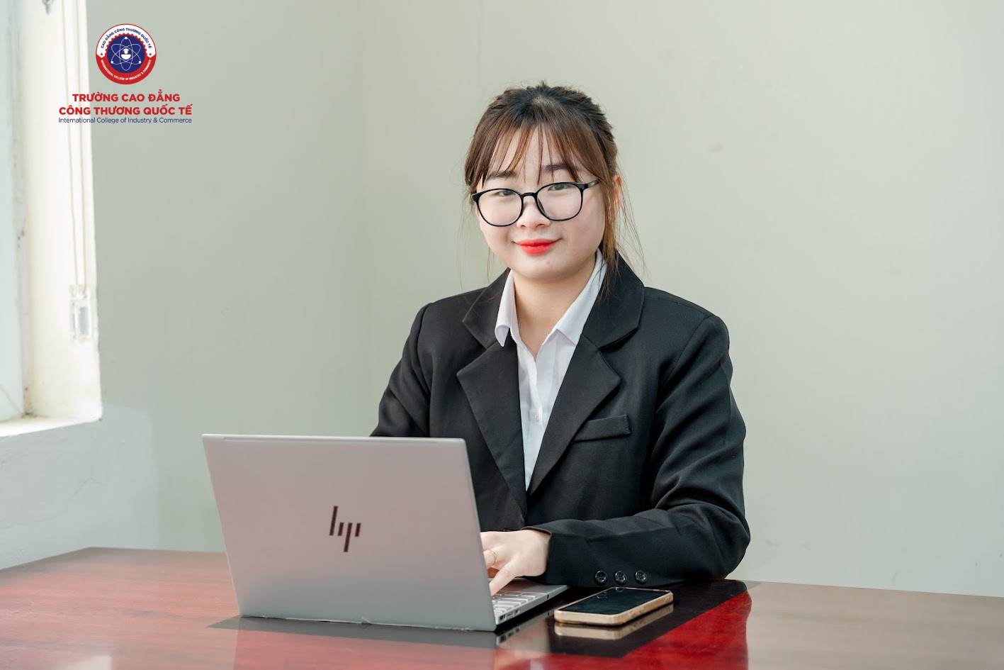 Sinh viên chuyên ngành Ngôn ngữ Hàn tại Cao đẳng Công thương Quốc tế được học tập với giảng viên người bản xứ. Sinh viên chuyên ngành Ngôn ngữ Hàn tại Cao đẳng Công thương Quốc tế được học tập với giảng viên người bản xứ.