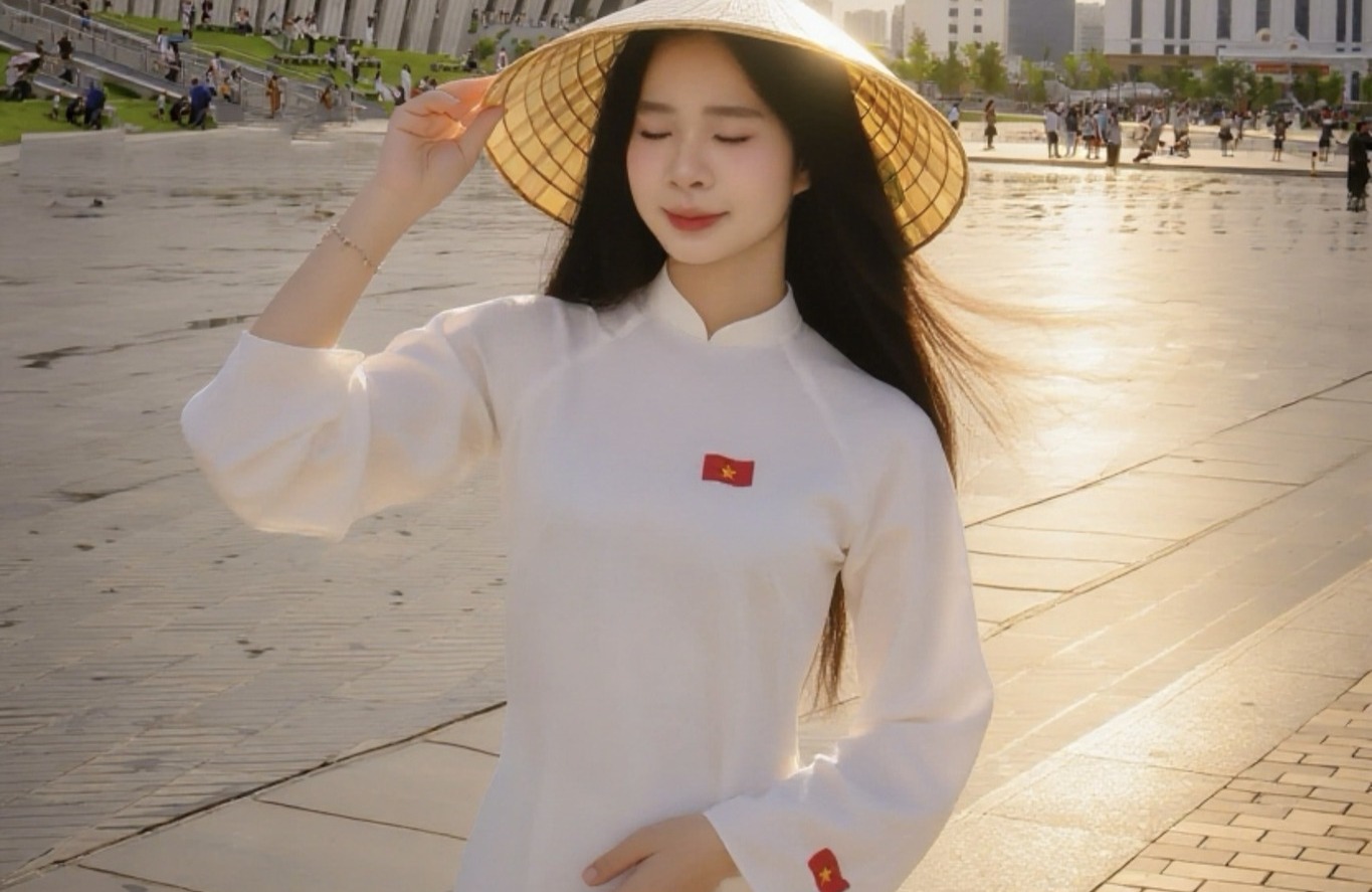 Nữ sinh ICC duyên dáng trong tà áo dài mừng Ngày Quốc khánh 2/9