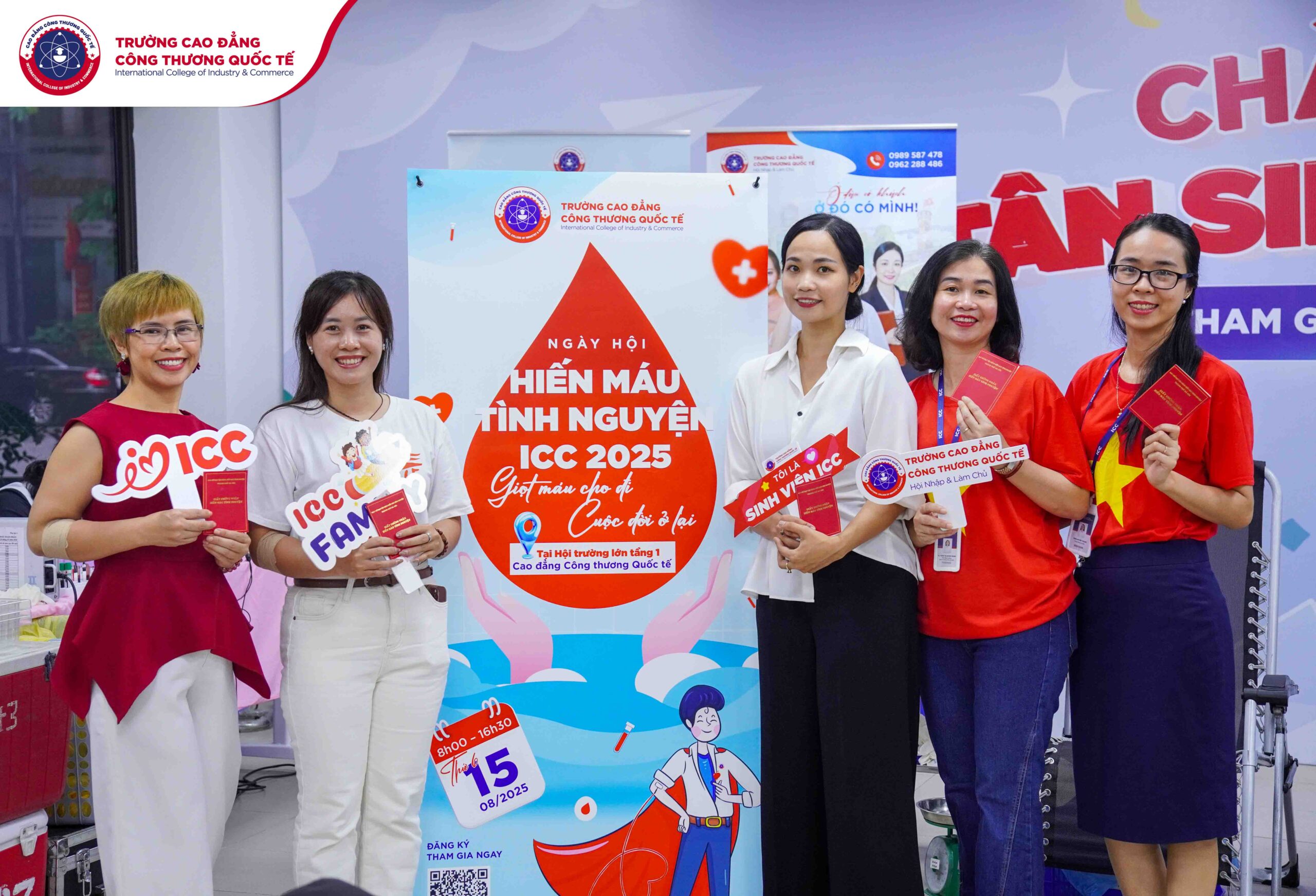 Những nụ cười rạng rỡ của thầy cô sau khi hiến máu Những nụ cười rạng rỡ của thầy cô sau khi hiến máu