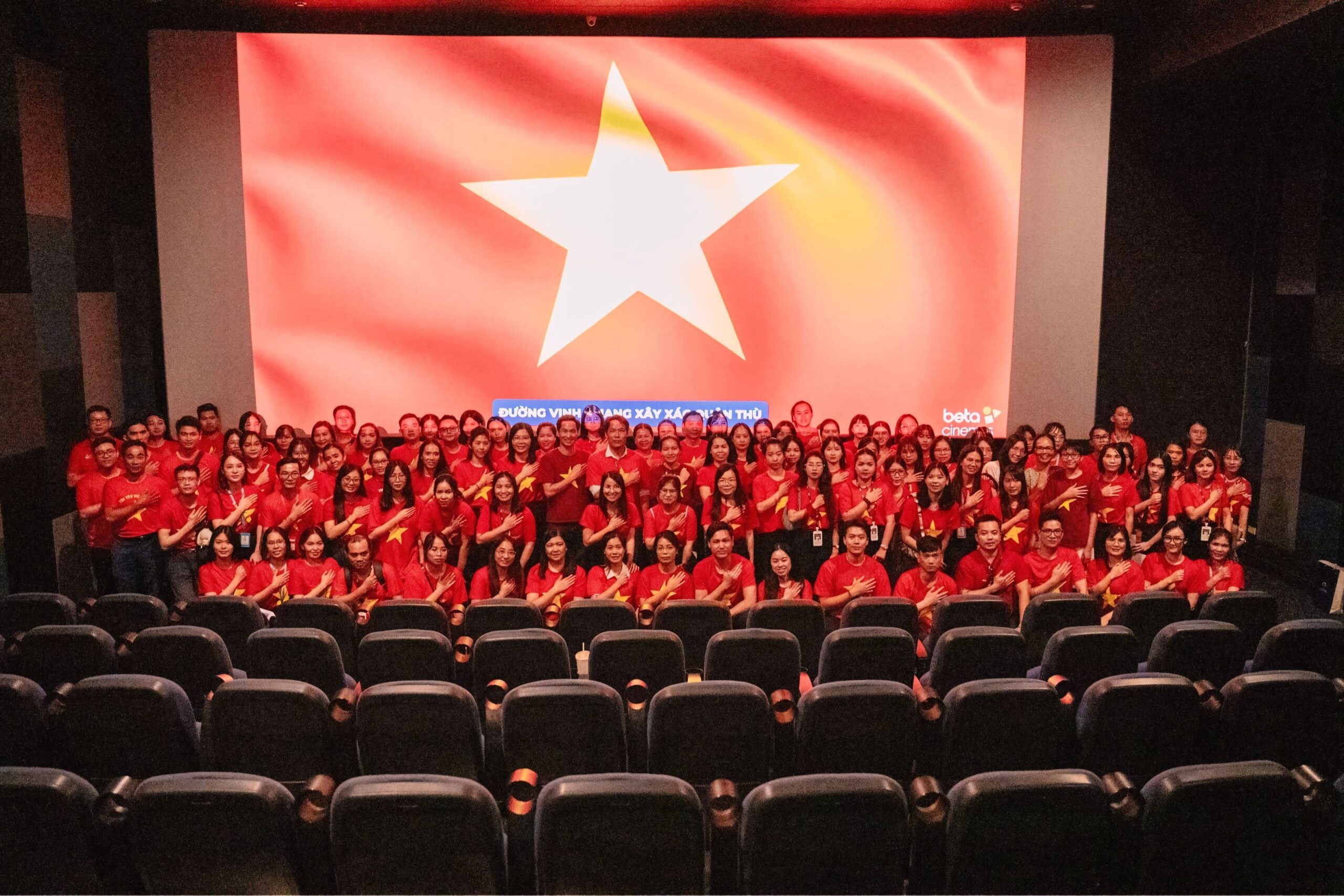 Với ICC, đây không chỉ là hoạt động tập thể, mà là hành trình gắn kết trái tim bằng tình yêu Tổ quốc. Với ICC, đây không chỉ là hoạt động tập thể, mà là hành trình gắn kết trái tim bằng tình yêu Tổ quốc.