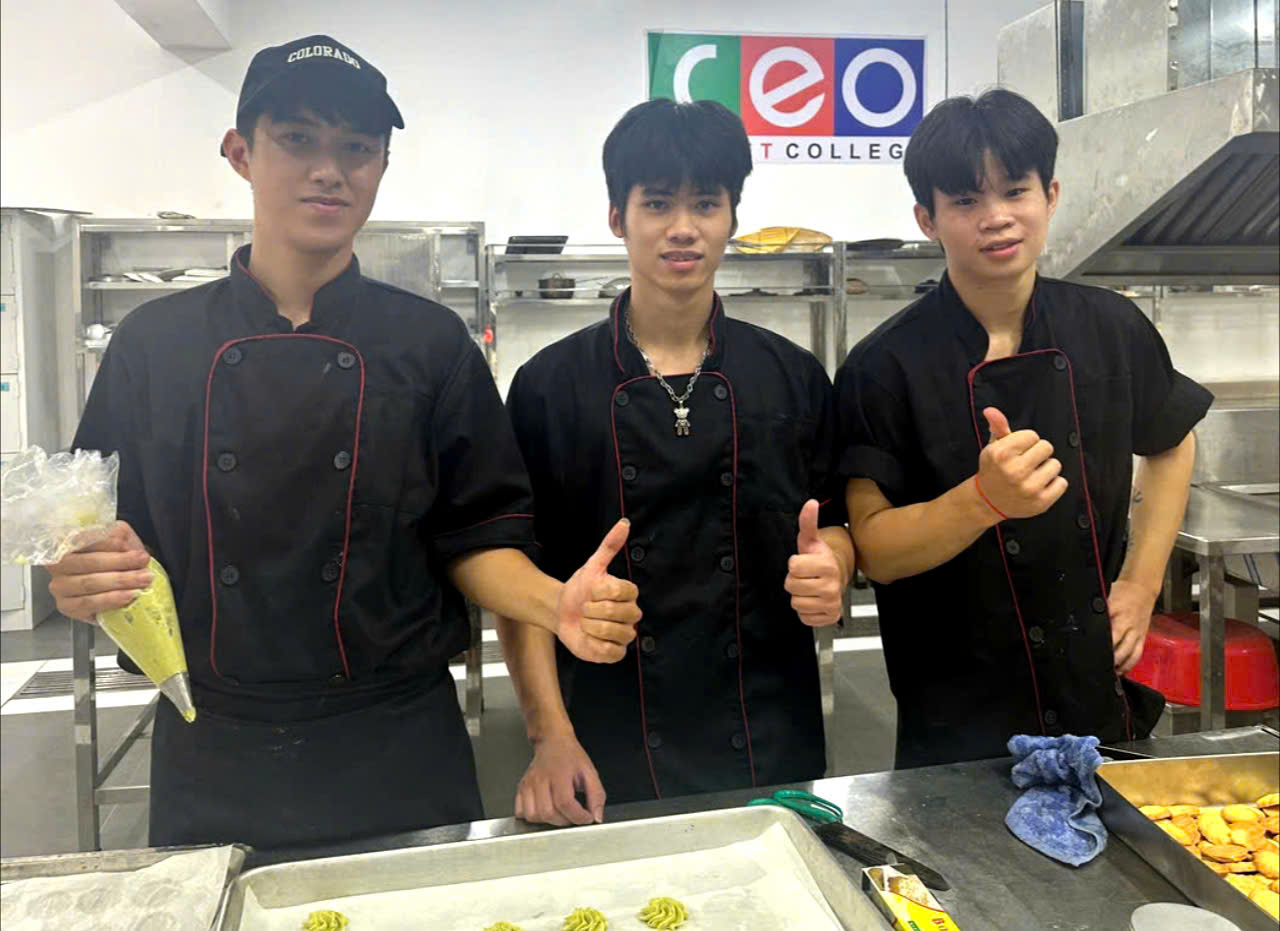 Nguyễn Nam Anh - sinh viên ngành Kỹ thuật chế biến món ăn tại ICC. Nguyễn Nam Anh - sinh viên ngành Kỹ thuật chế biến món ăn tại ICC.