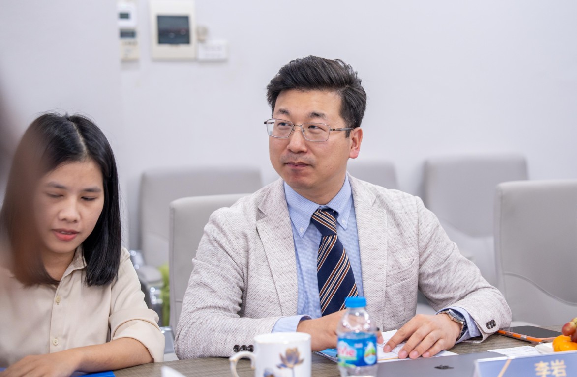 Ông Li Yan - Phó Tổng Giám đốc Công ty TNHH Tư vấn Quản lý Hồng Đại