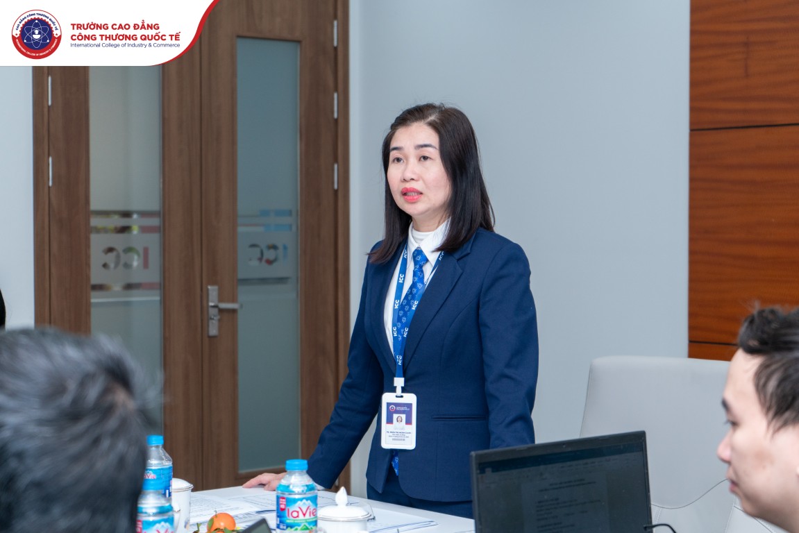 TS Trần Thị Ngân Giang - Phó Hiệu trưởng kiêm Trưởng khoa Du lịch - Khách sạn TS Trần Thị Ngân Giang - Phó Hiệu trưởng kiêm Trưởng khoa Du lịch - Khách sạn