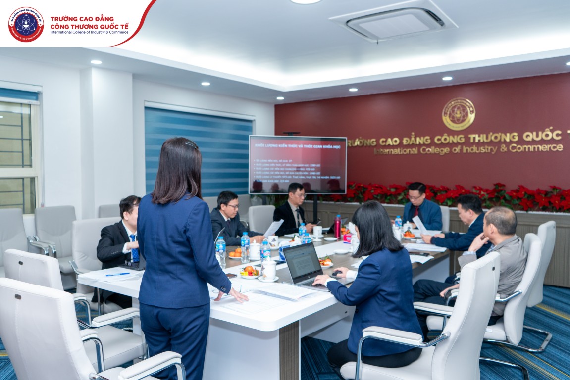 Thành lập Hội đồng thẩm định chương trình đào tạo ngành Du lịch - Khách sạn Thành lập Hội đồng thẩm định chương trình đào tạo ngành Du lịch - Khách sạn