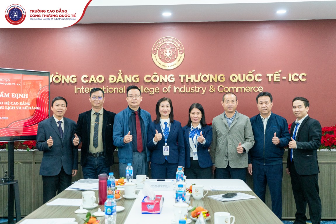 Buổi thẩm định chương trình đào tạo hệ Cao đẳng khoa Du lịch - Khách sạn kết thúc thành công tốt đẹp Buổi thẩm định chương trình đào tạo hệ Cao đẳng khoa Du lịch - Khách sạn kết thúc thành công tốt đẹp