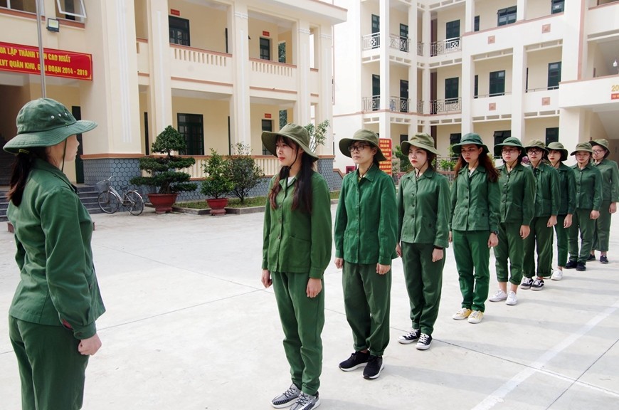 Sinh viên cần chủ động chuẩn bị đầy đủ giấy tờ cá nhân và vật dụng sinh hoạt cần thiết theo hướng dẫn của nhà trường Sinh viên cần chủ động chuẩn bị đầy đủ giấy tờ cá nhân và vật dụng sinh hoạt cần thiết theo hướng dẫn của nhà trường