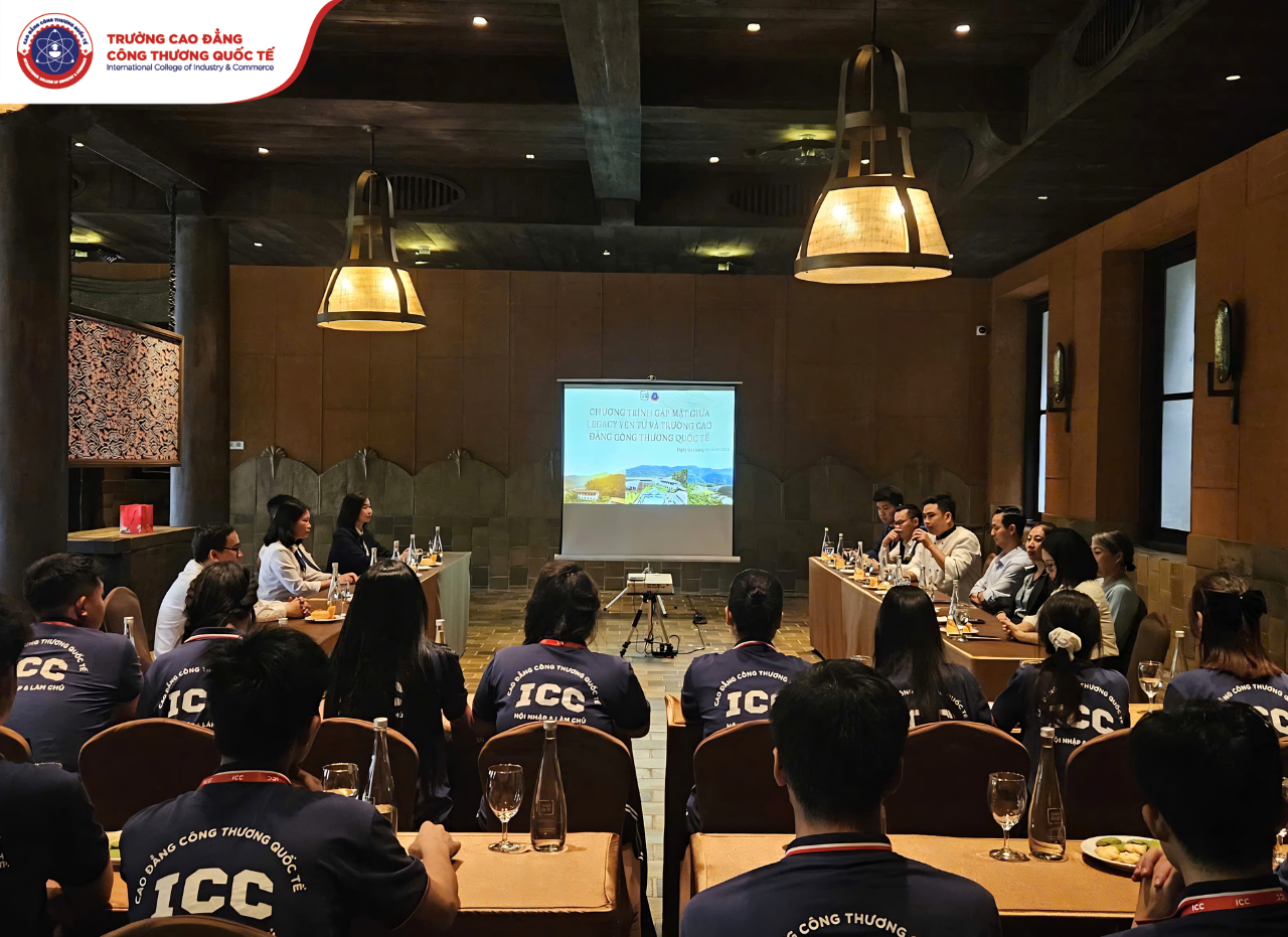 Buổi chia sẻ của đại diện ban quản lý khách sạn giúp sinh viên ICC hiểu rõ hơn về ngành nghề tương lai Buổi chia sẻ của đại diện ban quản lý khách sạn giúp sinh viên ICC hiểu rõ hơn về ngành nghề tương lai